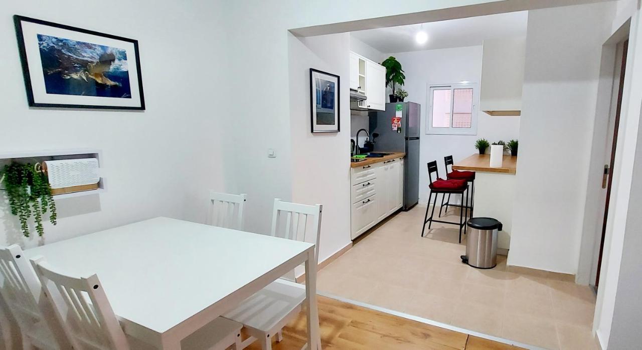 Eilat Octopus Apartment - אילת אוקטופוס -שני חדרים וסלון, בריכה בקיץ المظهر الخارجي الصورة