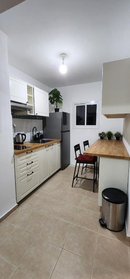 Eilat Octopus Apartment - אילת אוקטופוס -שני חדרים וסלון, בריכה בקיץ المظهر الخارجي الصورة