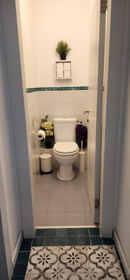 Eilat Octopus Apartment - אילת אוקטופוס -שני חדרים וסלון, בריכה בקיץ المظهر الخارجي الصورة